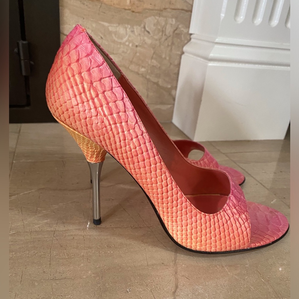 Snakeskin Pumps With Silver Heel